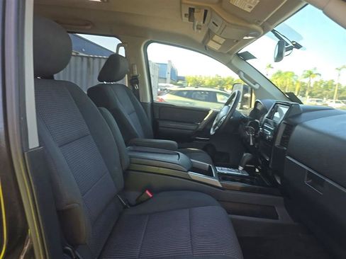 Used 2013 Nissan Titan SV w/ SV Premium Utility Pkg AWD/4WD image 8