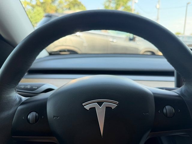 Used 2023 Tesla Model Y Long Range AWD/4WD image 15