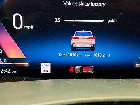 Used 2025 BMW X5 xDrive40i image 16