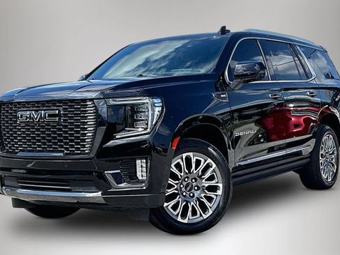 Used 2023 GMC Yukon Denali Ultimate w/ LPO, Floor Liner Package AWD/4WD image 2