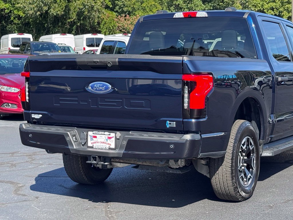 Used 2023 Ford F150 Lightning XLT AWD/4WD image 43