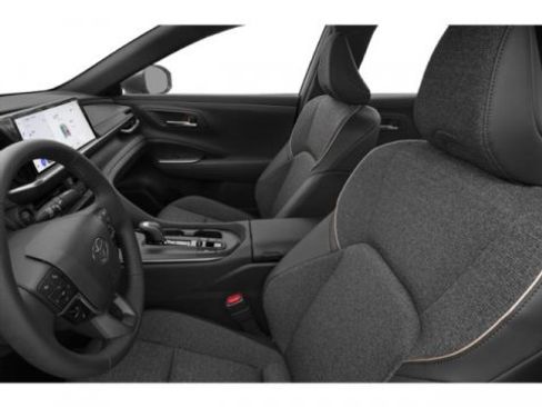 Used 2023 Toyota Crown Limited image 9