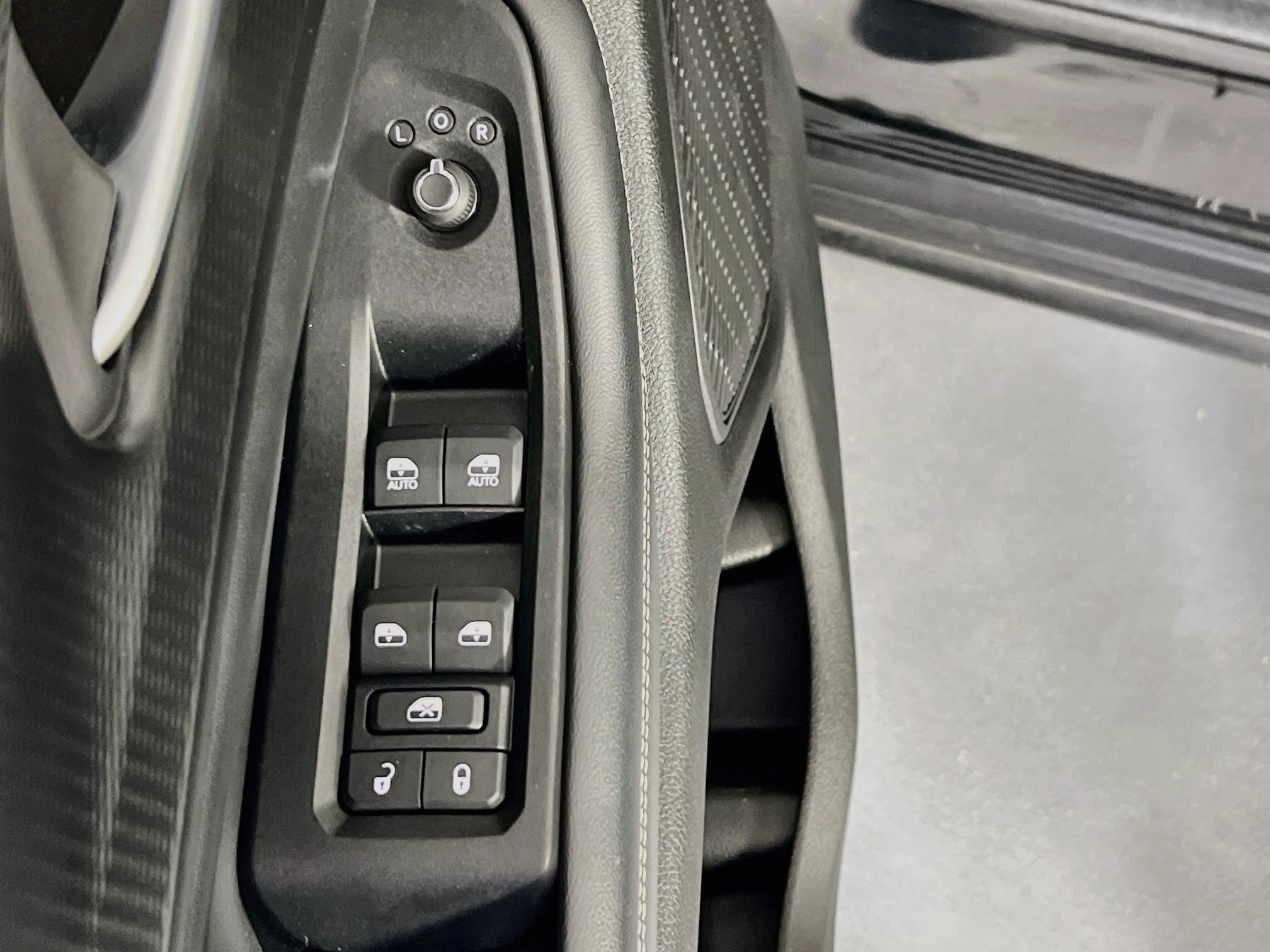 Used 2023 Jeep Grand Cherokee Altitude AWD/4WD image 17