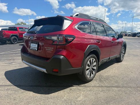 Used 2025 Subaru Outback Touring AWD/4WD image 6