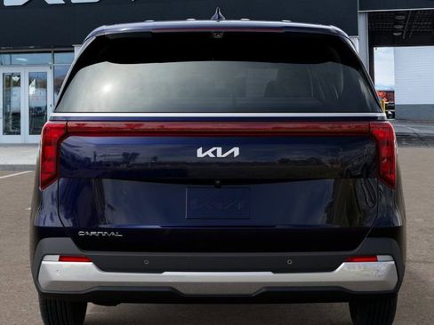 New 2026 Kia Carnival image 13