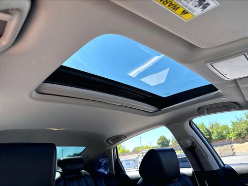 Used 2019 Honda Accord Touring image 22