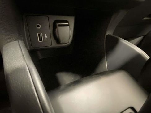 New 2025 Nissan Versa S w/ Trunk Package image 19