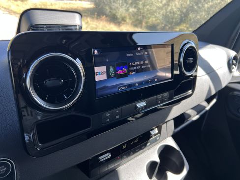 New 2025 Mercedes-Benz Sprinter 2500 image 29