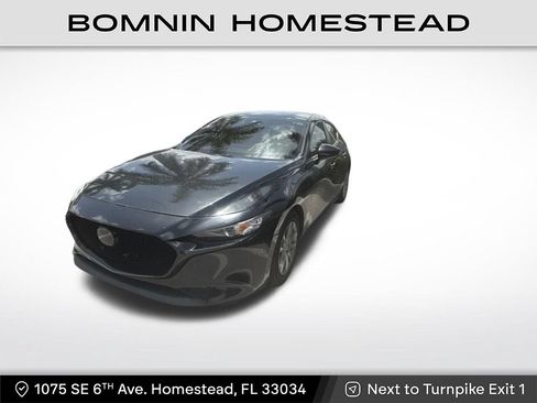Used 2021 MAZDA MAZDA3 s FWD image 1