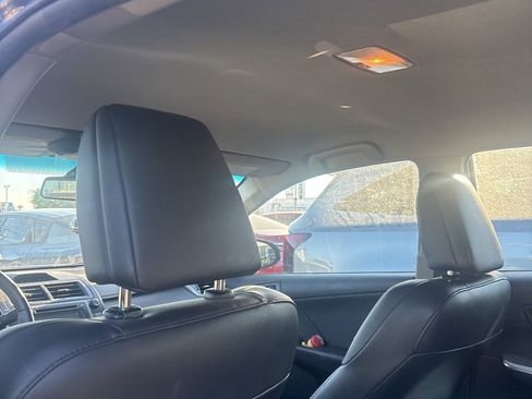 Used 2014 Toyota Camry SE image 11