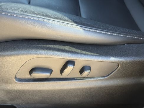 Certified 2022 Cadillac XT4 Premium Luxury w/ Enhanced Visibility Package image 20