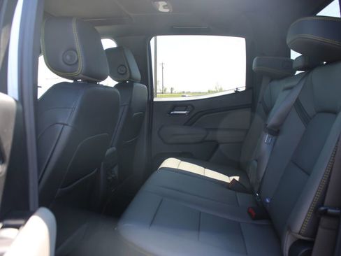 New 2026 Chevrolet Colorado ZR2 AWD/4WD image 25