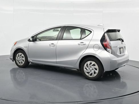 Used 2016 Toyota Prius C One FWD image 5