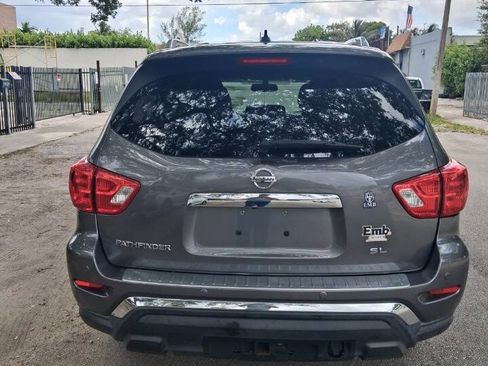 Used 2017 Nissan Pathfinder SL w/ Trailer Tow Package FWD image 12