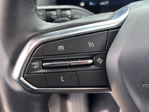 Used 2025 Chevrolet Equinox LT AWD/4WD image 10
