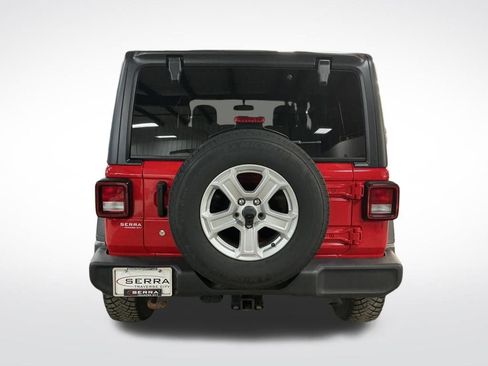 Used 2019 Jeep Wrangler Unlimited Sport S image 4