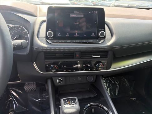 Used 2023 Nissan Rogue SV w/ SV Premium B Package image 26