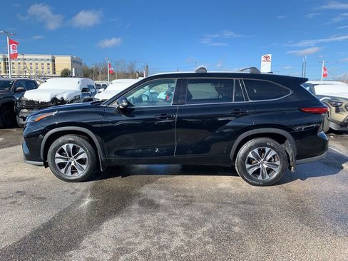 Used 2022 Toyota Highlander XLE image 9