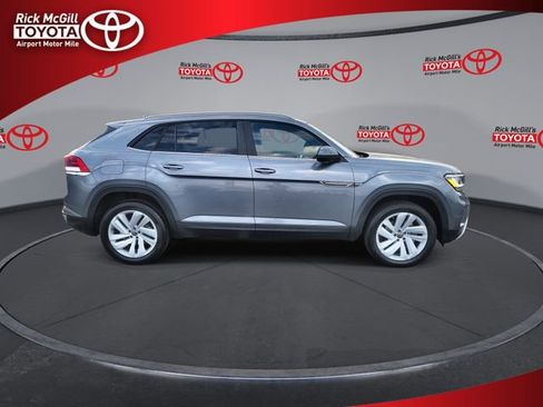 Used 2020 Volkswagen Atlas Cross Sport SE image 9