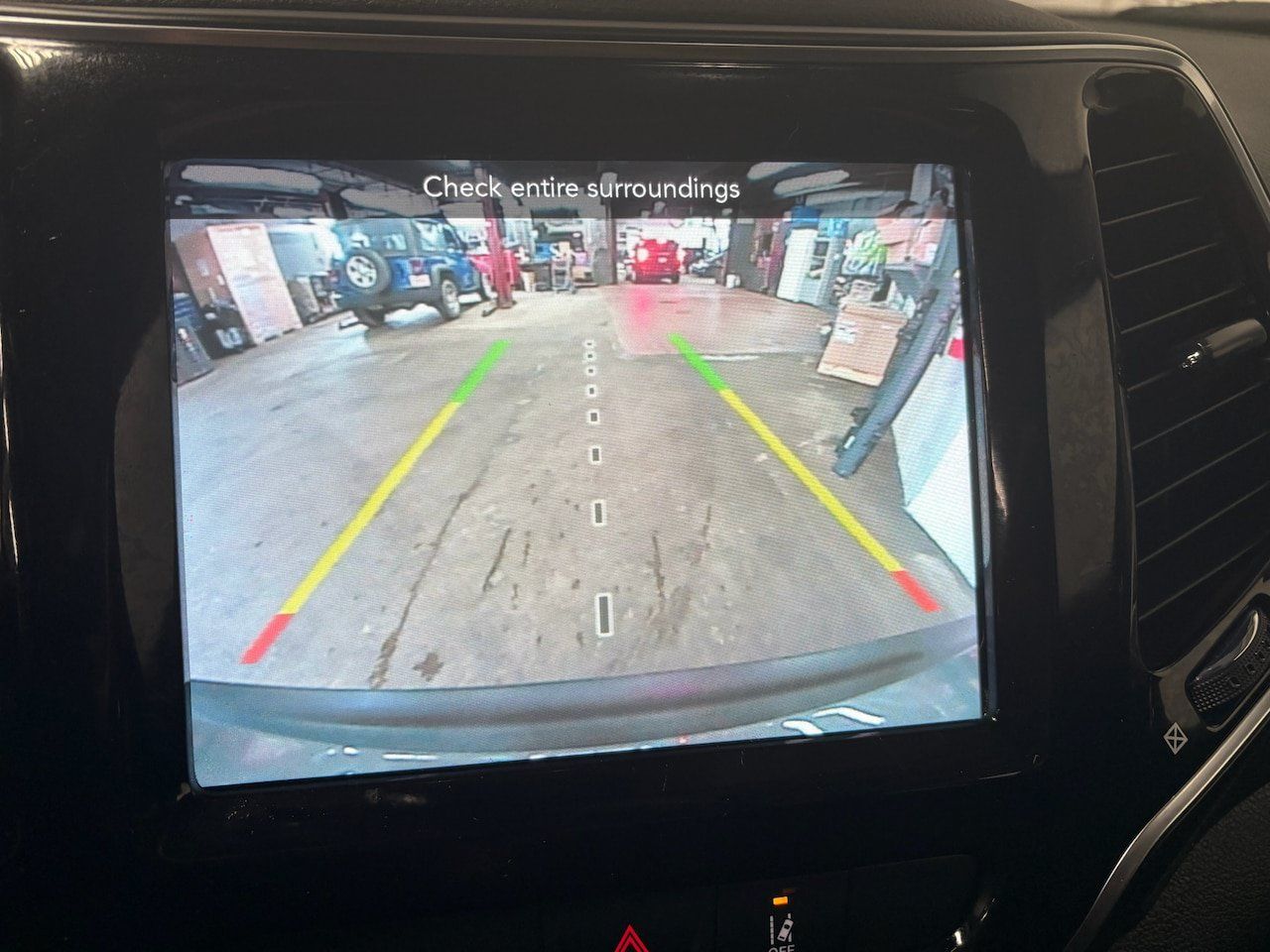 Used 2022 Jeep Cherokee Limited w/ Mopar Interior Package AWD/4WD image 24