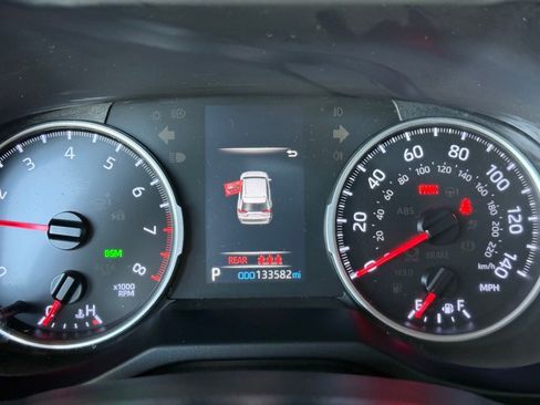 Used 2019 Toyota RAV4 XLE w/ Carpet Mat Package image 24