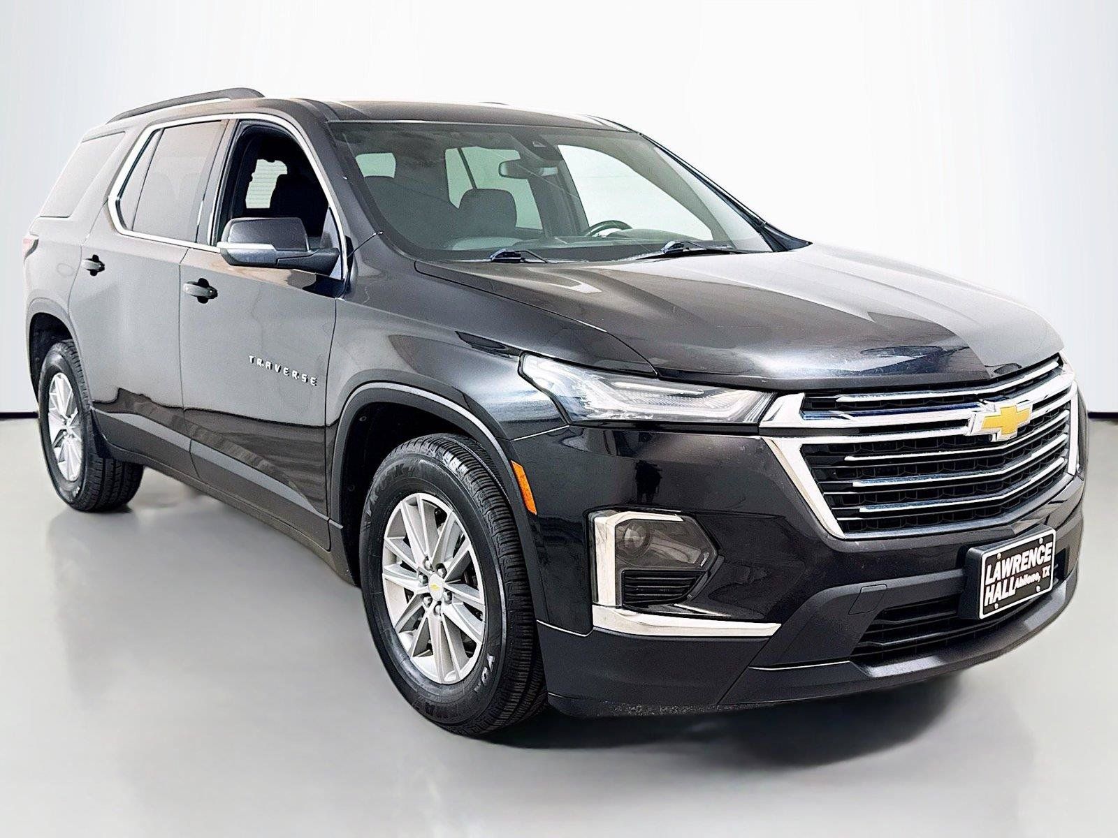 Used 2023 Chevrolet Traverse LT AWD/4WD image 3