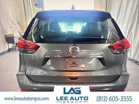 Used 2018 Nissan Rogue S FWD image 3