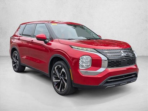 Used 2022 Mitsubishi Outlander ES FWD image 4