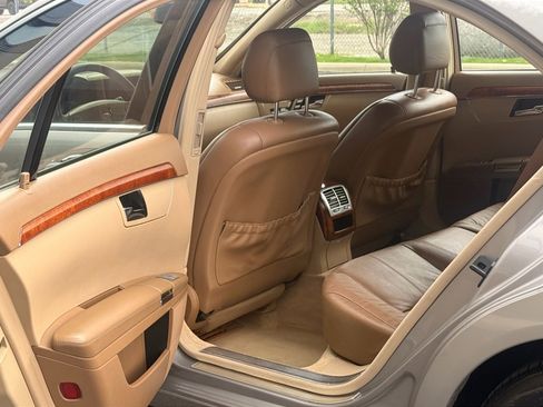 Used 2007 Mercedes-Benz S 550 image 7