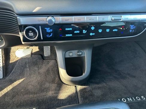 Used 2023 Hyundai Ioniq 5 SEL image 17