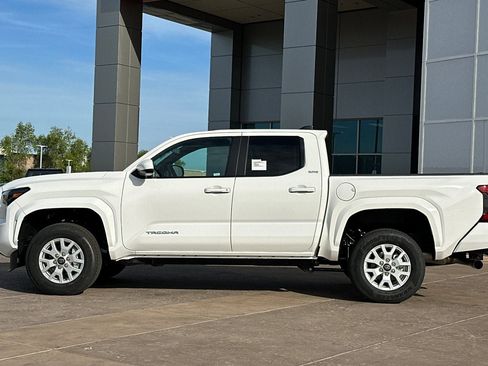 New 2026 Toyota Tacoma SR5 image 7