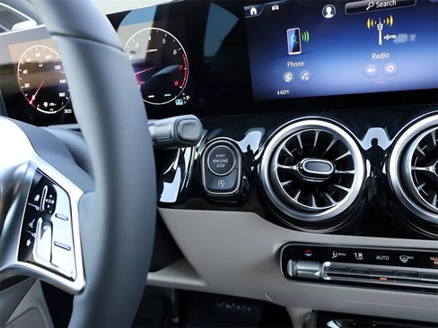 New 2026 Mercedes-Benz GLA 250 4MATIC image 29