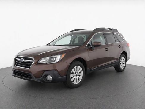 Used 2019 Subaru Outback 2.5i Premium AWD/4WD image 2