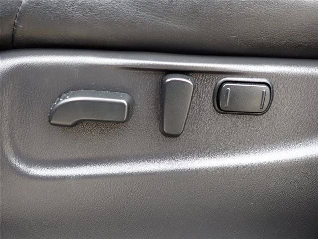 Used 2017 Nissan Armada Platinum w/ Captain Seat Package AWD/4WD image 15