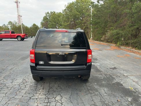 Used 2016 Jeep Patriot Sport w/ Power Value Group image 4