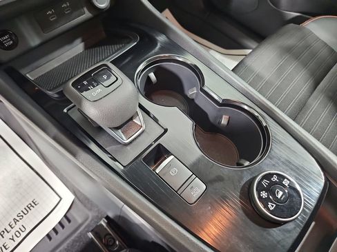 Certified 2025 Nissan Rogue SV AWD/4WD image 24