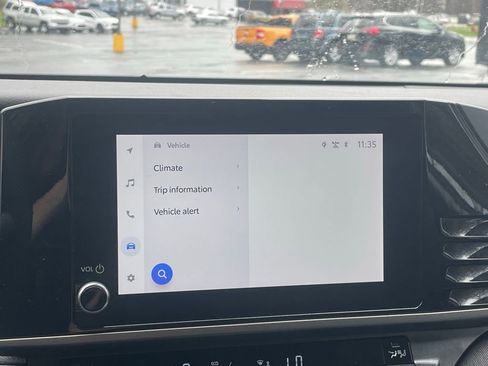 Used 2025 Toyota Camry LE image 30