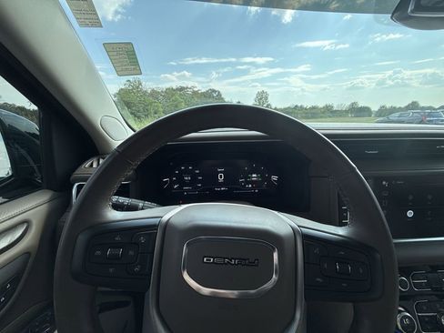 Certified 2023 GMC Yukon Denali image 17