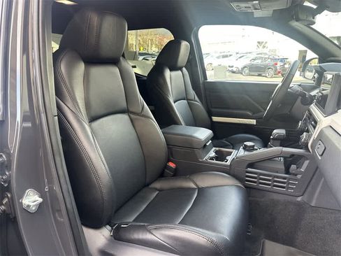 Used 2024 Toyota Tacoma TRD Sport w/ TRD Sport Upgrade Package image 14