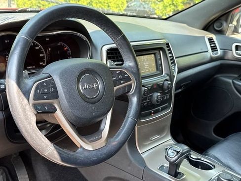 Used 2014 Jeep Grand Cherokee Laredo w/ Security & Convenience Group AWD/4WD image 16