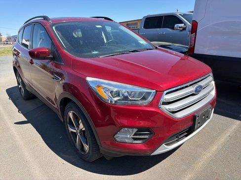 Used 2017 Ford Escape SE w/ SE Leather Comfort Package image 3
