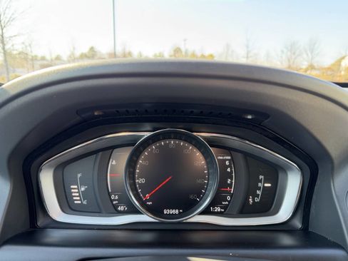 Used 2017 Volvo XC60 T6 Inscription w/ Preferred Option Package image 23