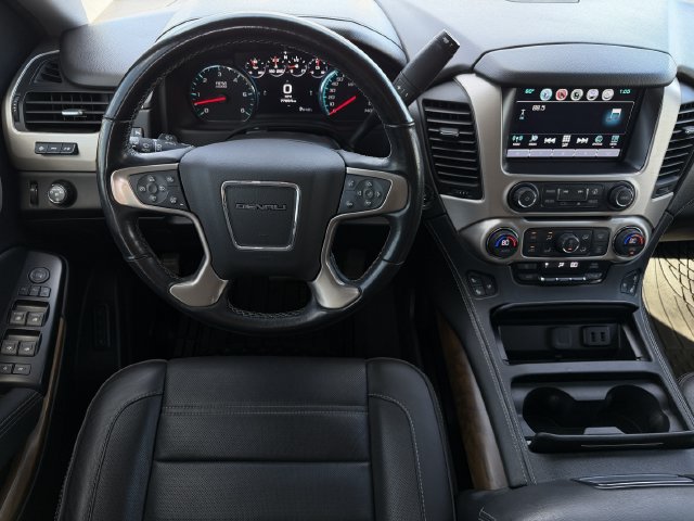 Used 2020 GMC Yukon Denali w/ Denali Ultimate Package RWD image 11