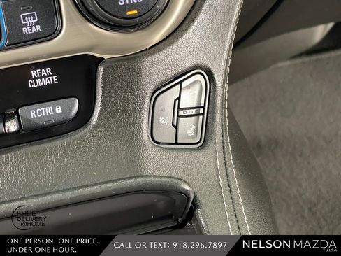 Used 2018 GMC Yukon Denali w/ Denali Ultimate Package image 39