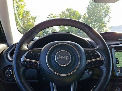 Used 2022 Jeep Renegade Latitude w/ Convenience Group AWD/4WD image 19