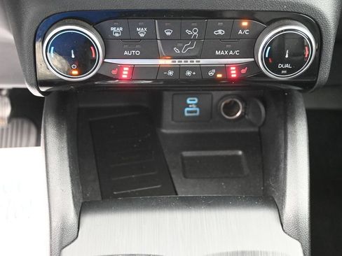 Used 2022 Ford Escape SEL w/ Technology Package AWD/4WD image 14