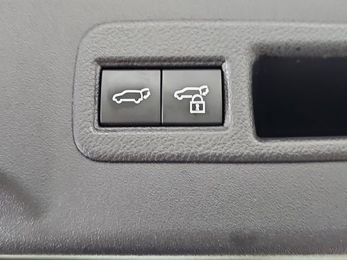 Used 2024 Toyota bZ4X AWD image 16