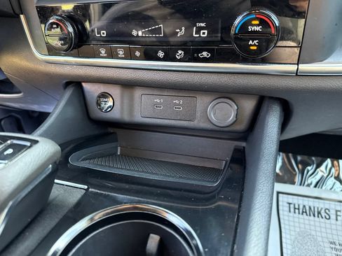 Used 2024 Nissan Rogue SV FWD image 24