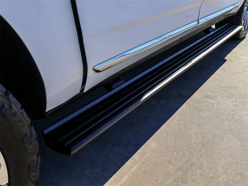 Used 2022 GMC Yukon XL Denali w/ Denali Ultimate Package image 11