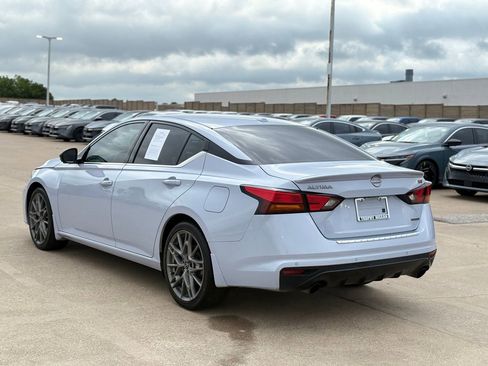 Used 2023 Nissan Altima 2.0 SR FWD image 10